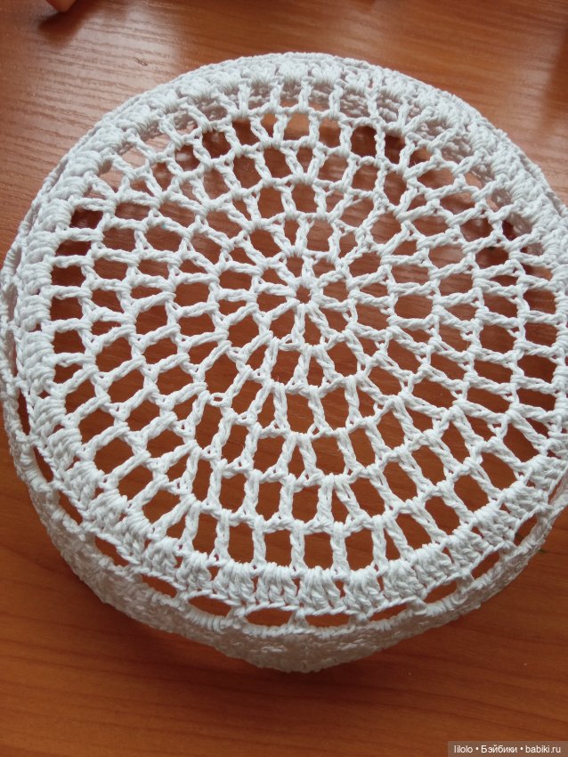 Плетёная корзиночка для всяких кукольных нужностей и фотосессий (фото 2)