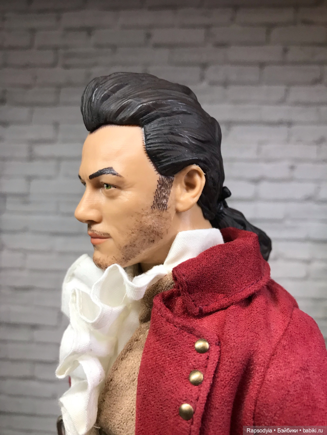 Гастон, портретка Люка Эванса (фото 7)