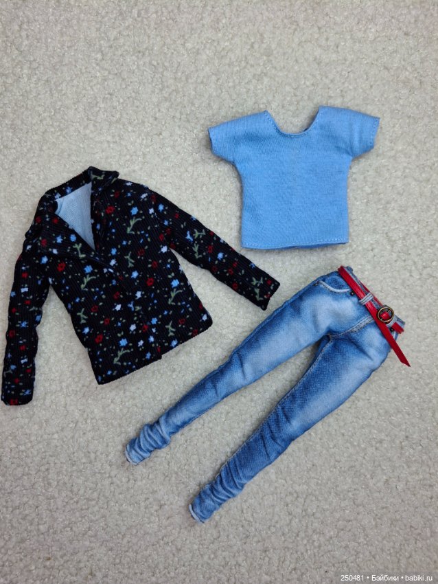 Набор на барби — Одежда для кукол