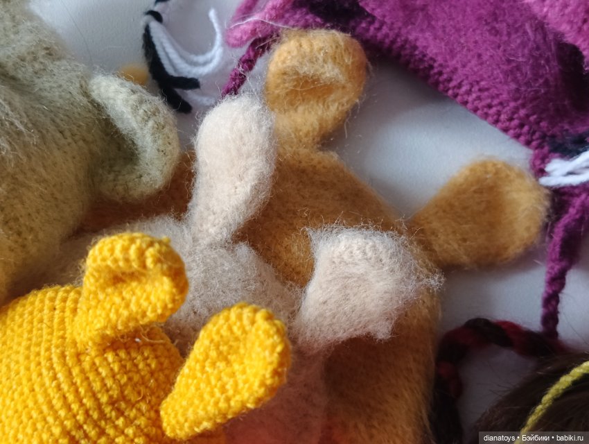 Шапочки с ушками для кукол Паола Рейна paola reina