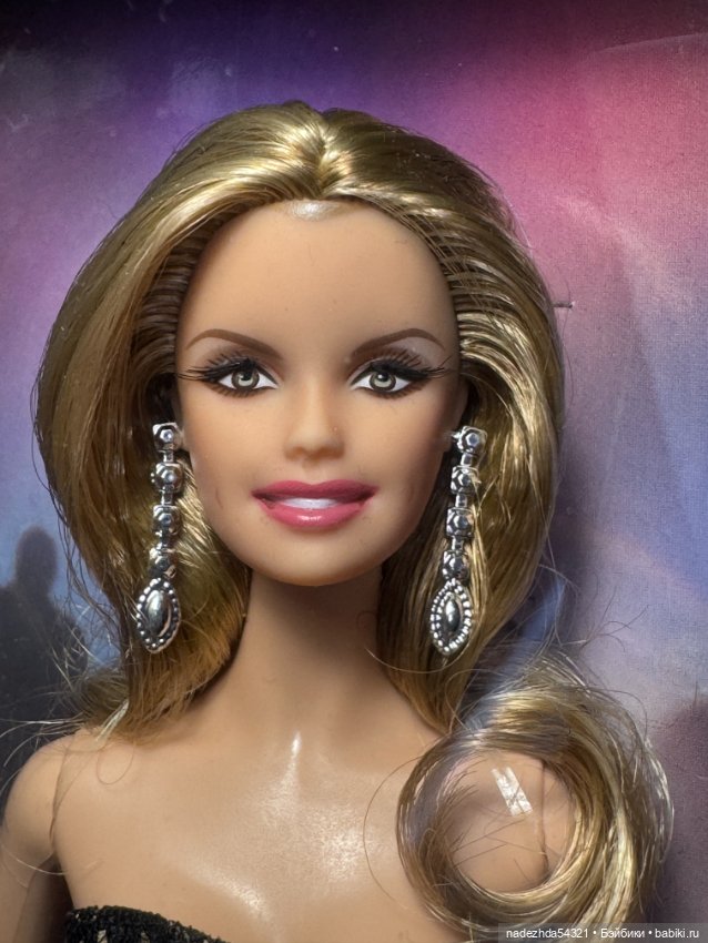 Барби Фейт Хилл из сета с Тимом Макгро (фото 4)