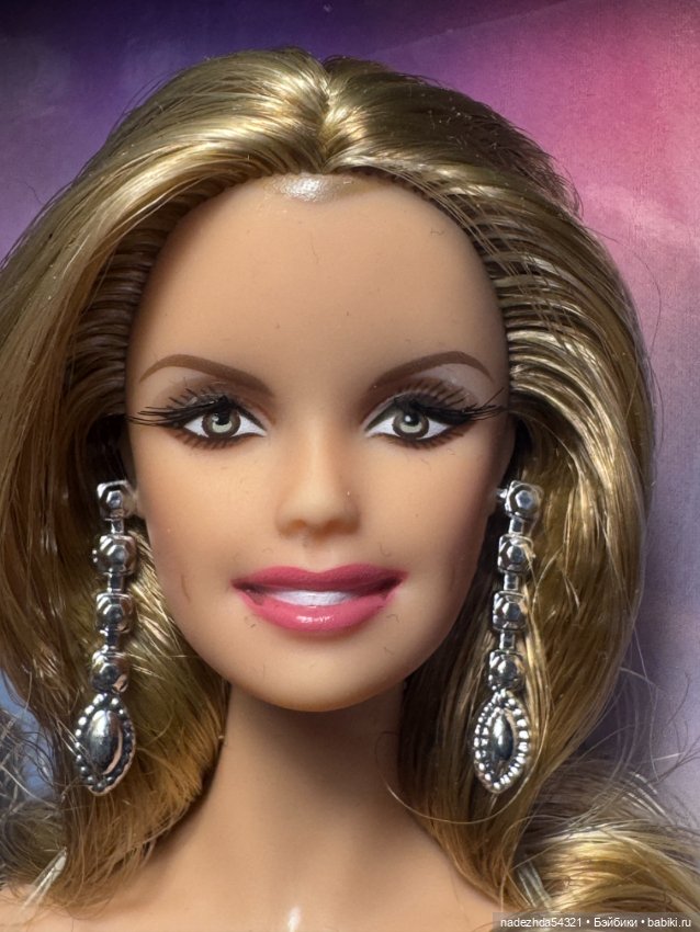 Барби Фейт Хилл из сета с Тимом Макгро (фото 5)