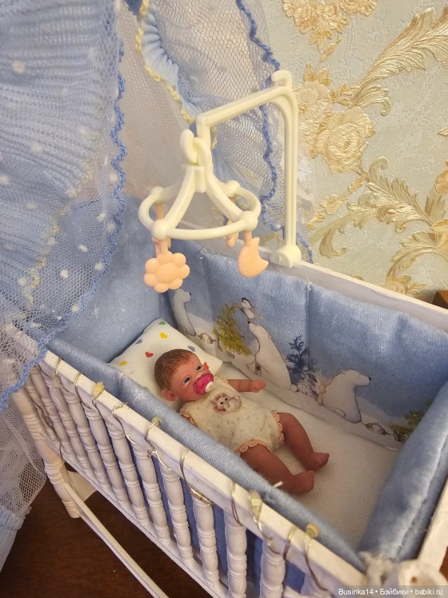Кроватка для пупсика — Кукольная мебель (фото 3)