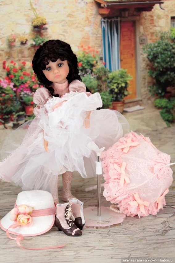 Полный аутфит клубной Марты Руби Ред, Ruby Red, с зонтом (фото 10)