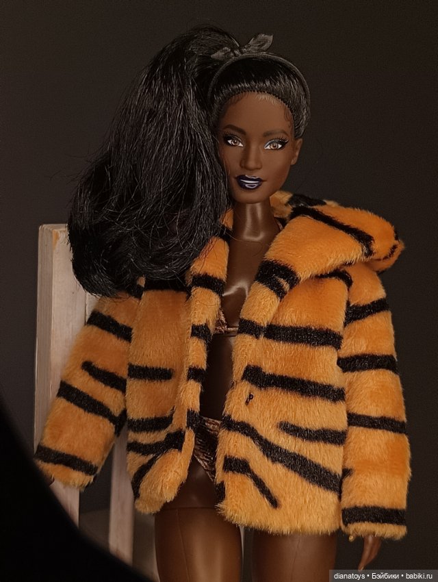 Одежда для кукол Шуба для кукол формата Барби тигровая (фото 4)