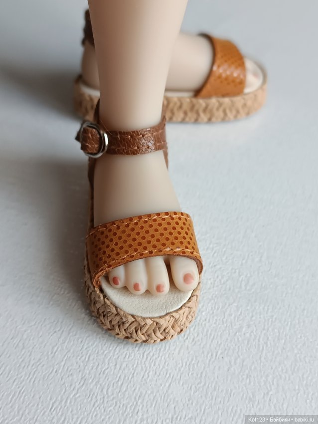 Босоножки для Руби Ред Ruby Red Fashion Friends (фото 5)