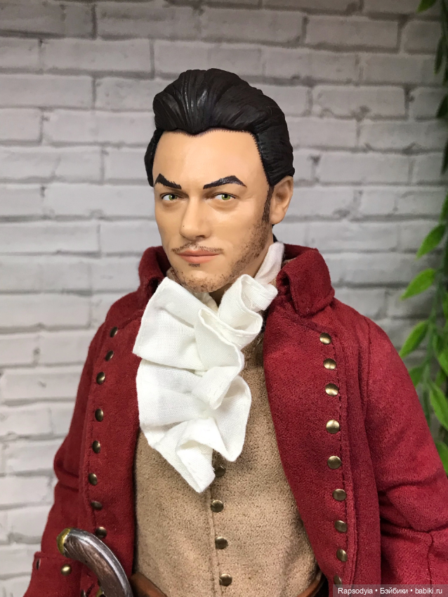 Гастон, портретка Люка Эванса