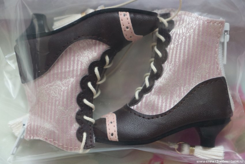 Полный аутфит клубной Марты Руби Ред, Ruby Red, с зонтом (фото 7)