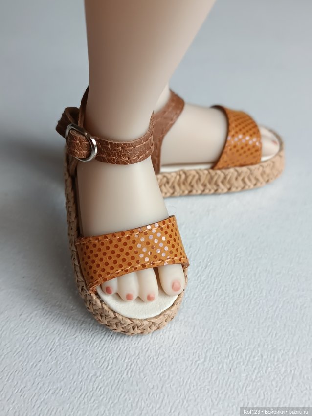 Босоножки для Руби Ред Ruby Red Fashion Friends (фото 4)