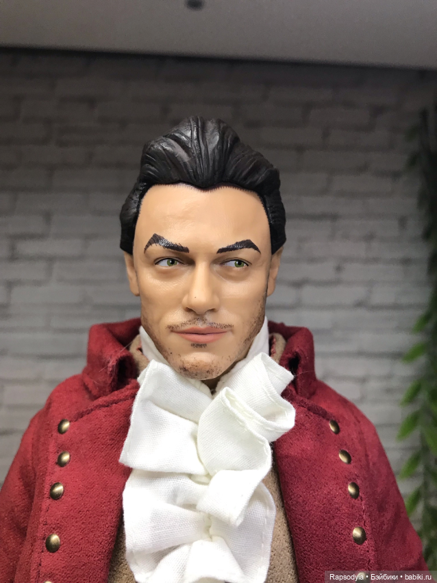 Гастон, портретка Люка Эванса (фото 6)