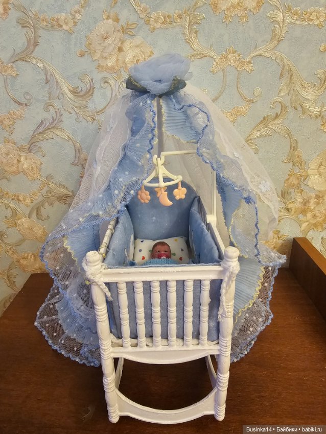 Кроватка для пупсика — Кукольная мебель (фото 2)