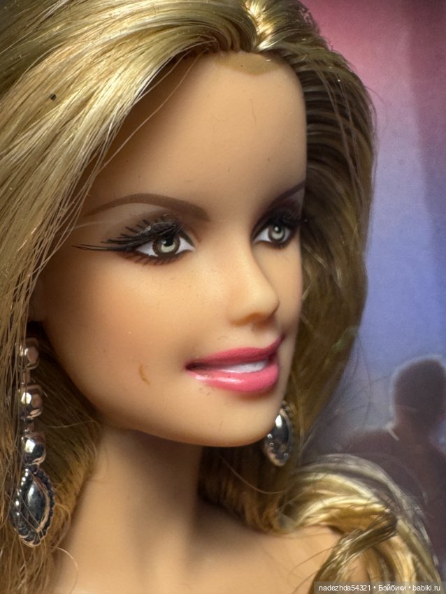 Барби Фейт Хилл из сета с Тимом Макгро (фото 6)