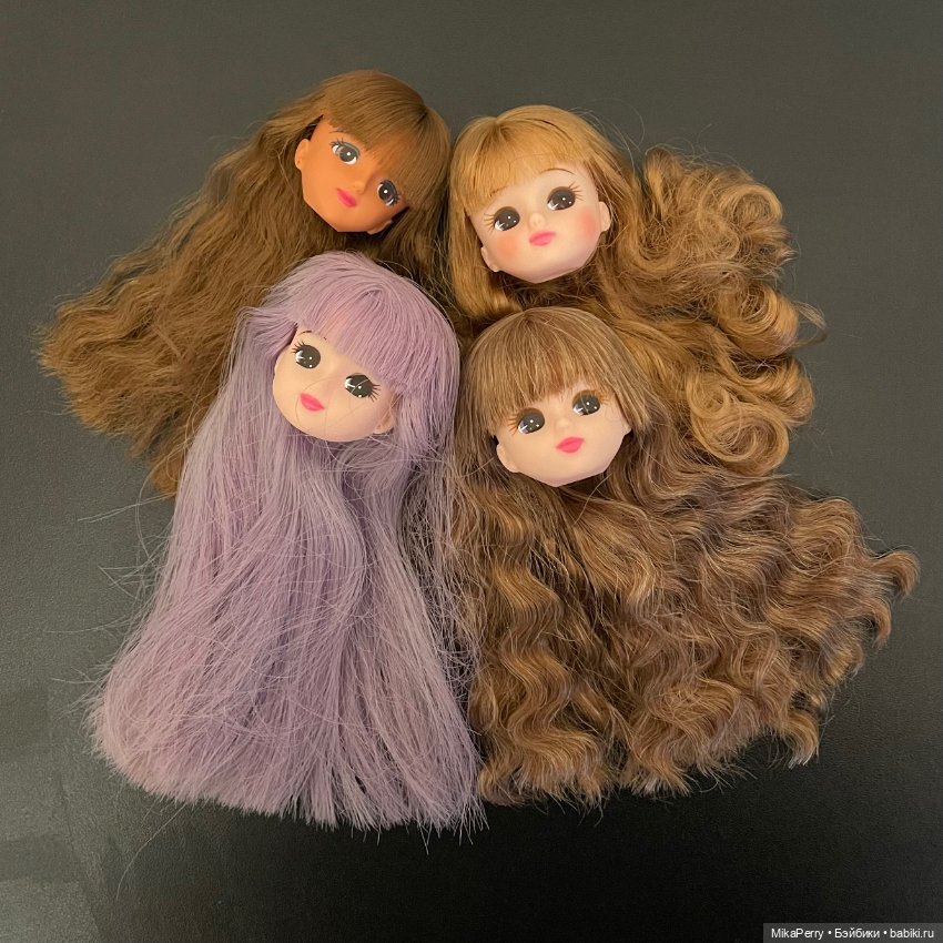 Головы Ликки и голова подруги Дженни Элли