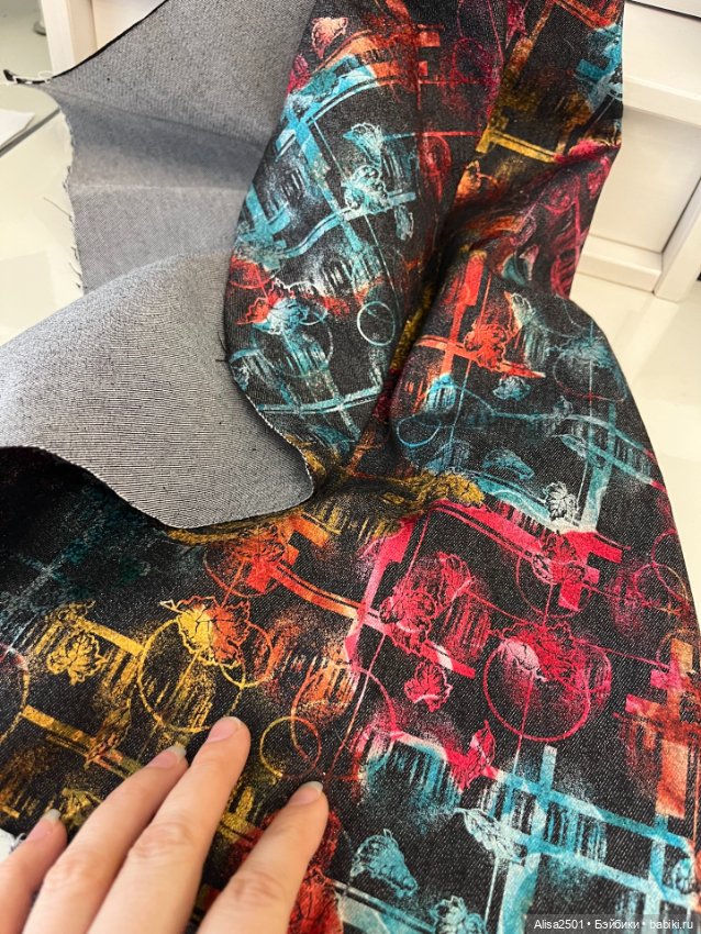 Джинса с блестящим напылением (фото 3)
