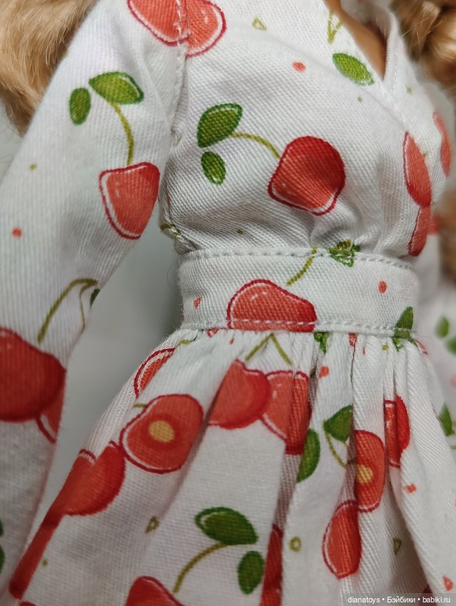 Платье для Барби длинное с ягодками (фото 5)