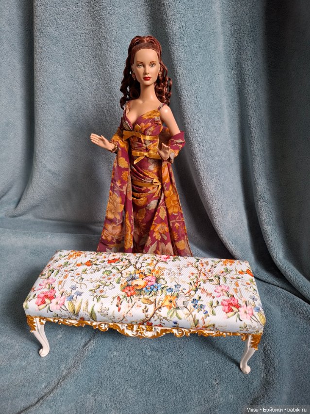 Банкетка для кукол 1/4, ручная работа (фото 4)