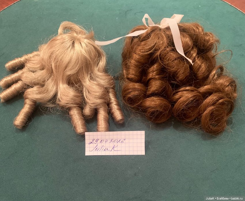 Парички для маленькой куклы (фото 7)