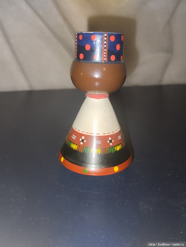 Деревянная игрушка СССР Девушка в народном костюме (фото 3)