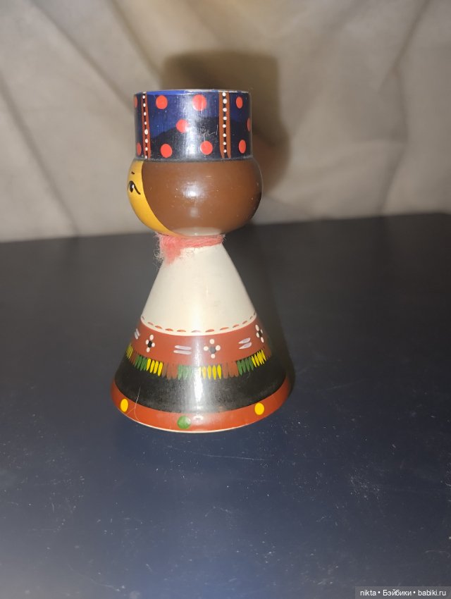 Деревянная игрушка СССР Девушка в народном костюме (фото 4)