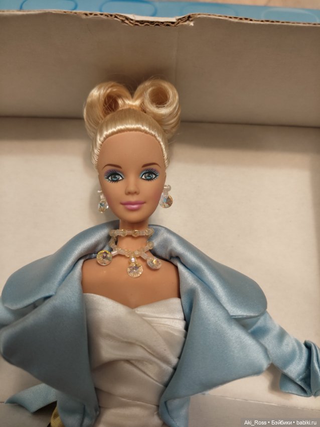 Продам Barbie Serenade in Satin 1996 Mattel (фото 2)