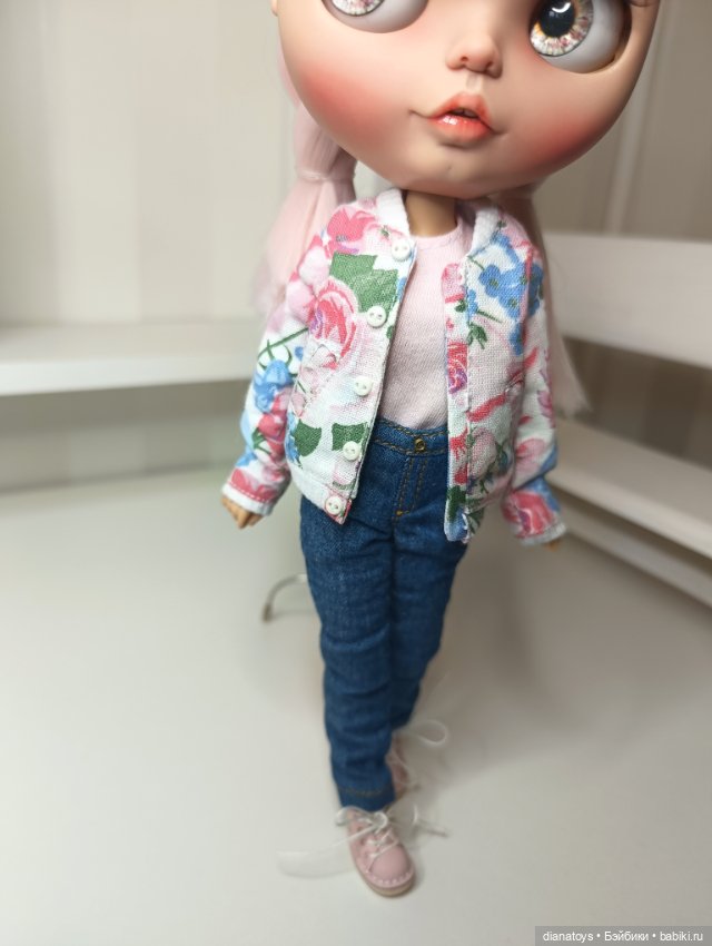 Одежда для кукол Блайз Джинсы бомбер майка (фото 7)