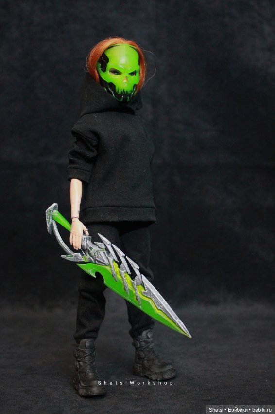 Меч и маска в стиле киберпанк (фото 2)