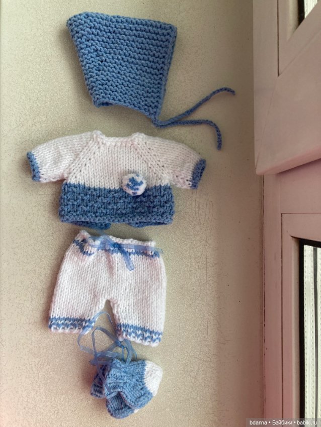 Вязанные костюмы для пупсов (фото 2)