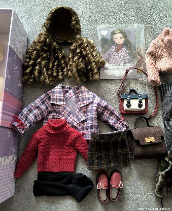 Лот одежды и обуви для Ruby red