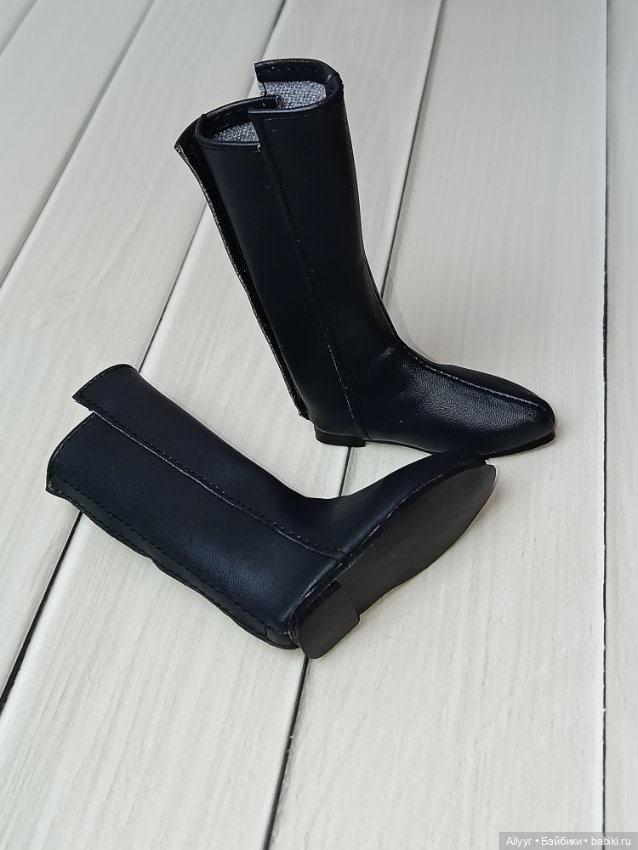 Фирменная обувь Ruby Red для кукол ростом 37см (фото 3)