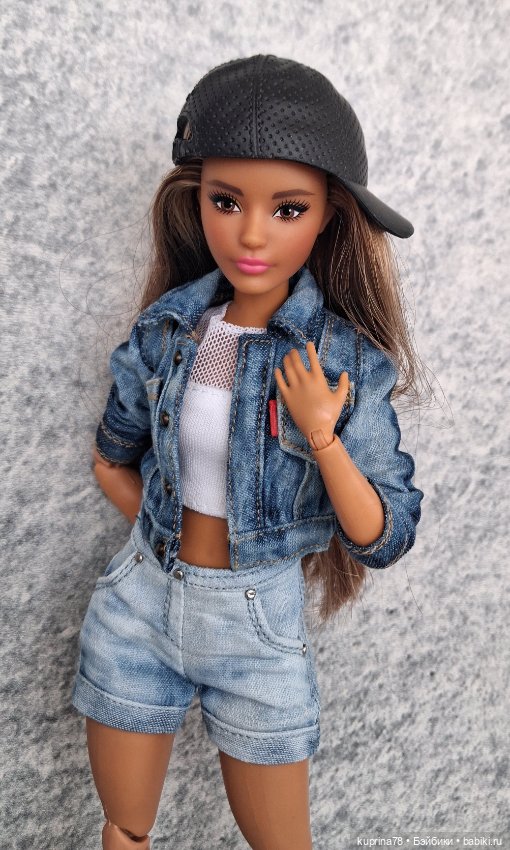Джинсовая курточка на невысокую барби (фото 3)