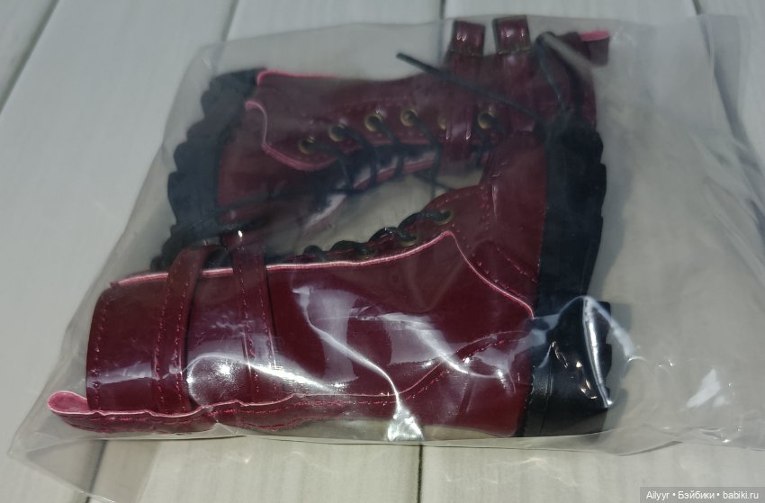 Фирменная обувь Ruby Red для кукол ростом 37см (фото 10)