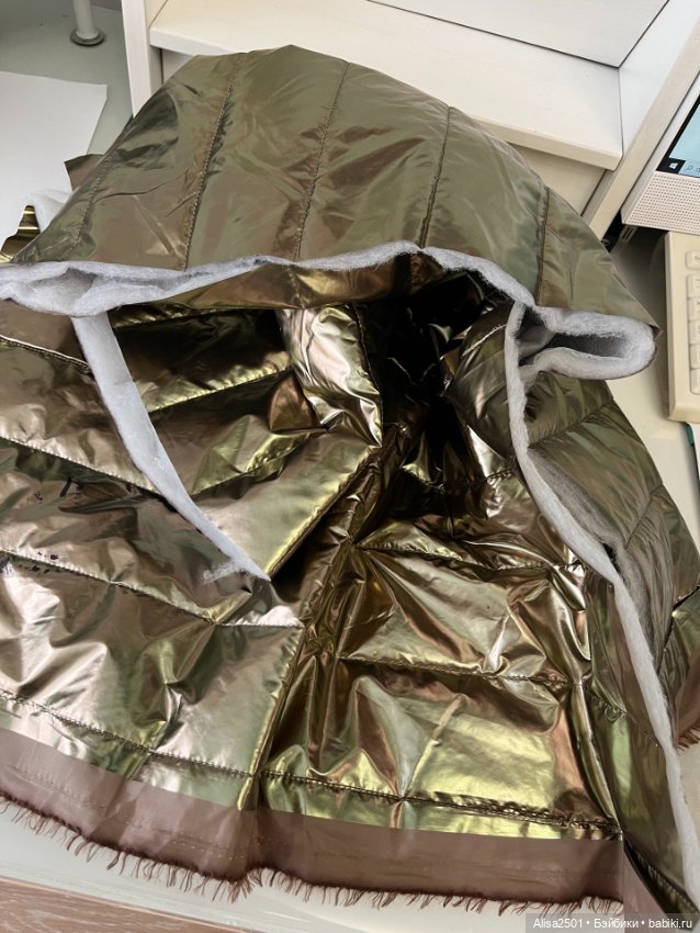 Плащевая золотая — Ткани (фото 5)