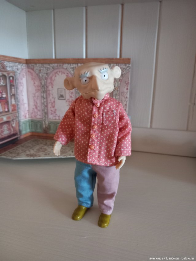 Харизматичный деда с гардеробом