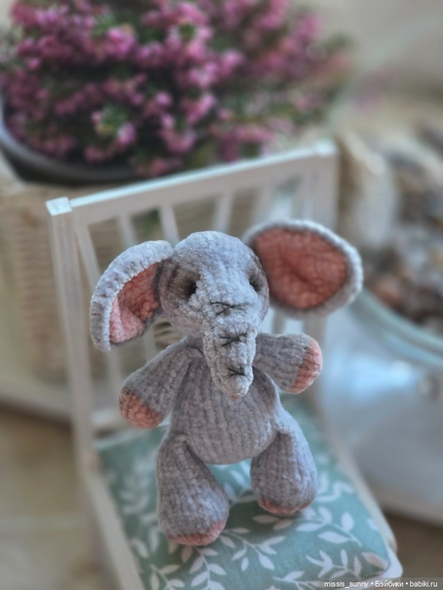 Вязаный слоник для кукол — Аксессуары для кукольных фотосессий (фото 2)