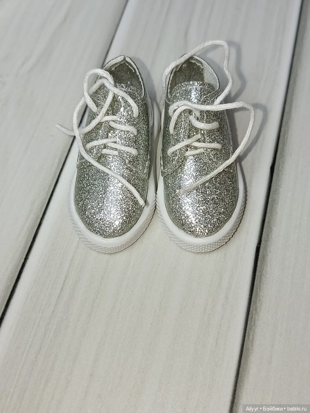 Фирменная обувь Ruby Red для кукол ростом 37см (фото 5)