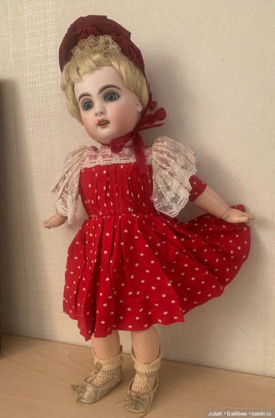 Платье и шляпка для антикварной куклы (фото 3)