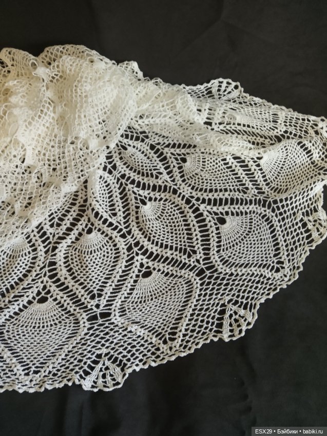 Красивая вязаная скатерть (фото 8)