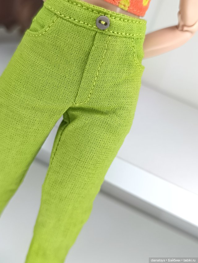 Одежда для Барби брюки и блузка с декольте (фото 9)