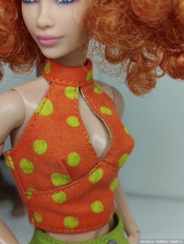 Одежда для Барби брюки и блузка с декольте (фото 3)