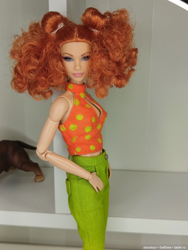 Одежда для Барби брюки и блузка с декольте (фото 4)
