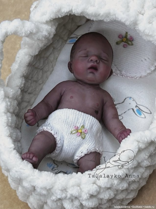 Силиконовая кукла Amely 5 (фото 4)