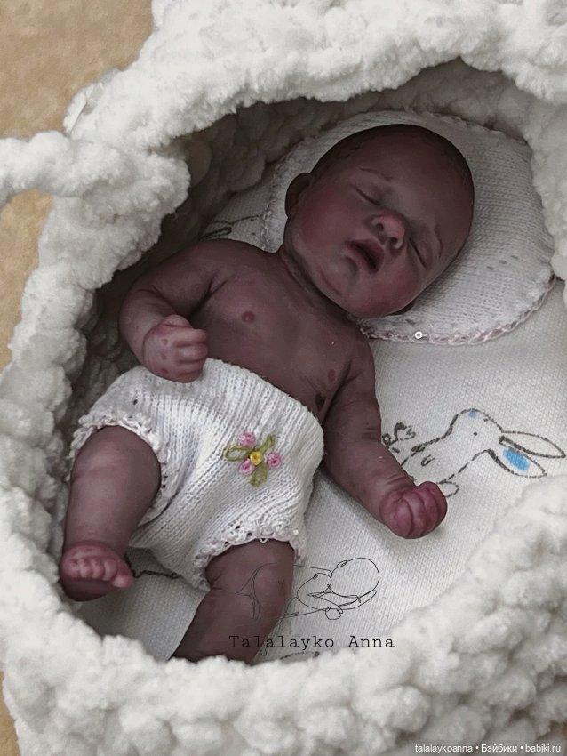 Силиконовая кукла Amely 5 (фото 3)