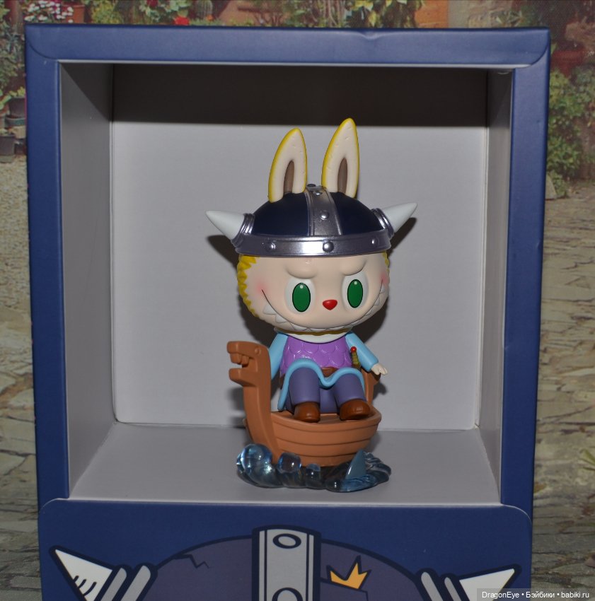 Popmart Labubu Viking Limited Edition (фото 2)