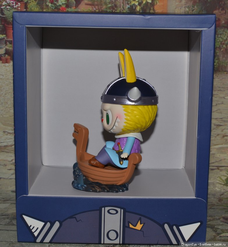 Popmart Labubu Viking Limited Edition (фото 4)