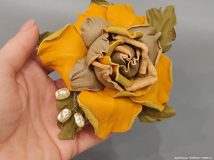 Yellow rose брошь из натуральной кожи (фото 3)