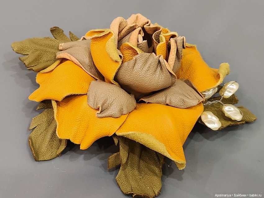 Yellow rose брошь из натуральной кожи (фото 7)