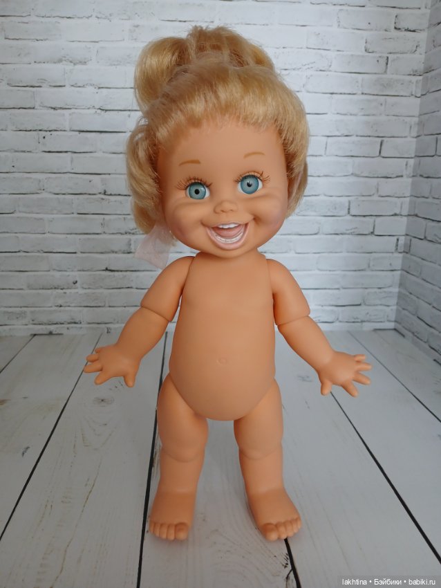 Голубоглазая хохотушка Наташка от Galoob Baby Face (фото 5)