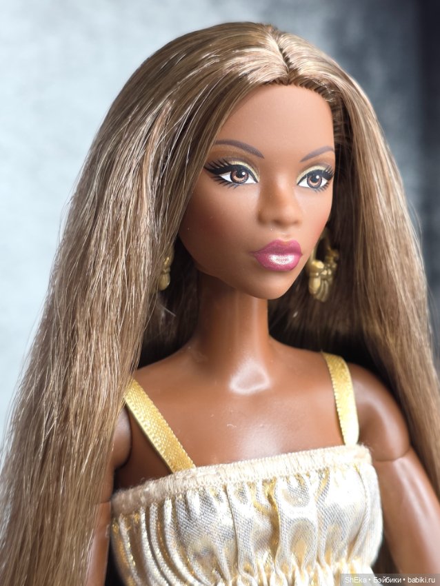 Barbie Basics 09 на стандартном теле (фото 7)