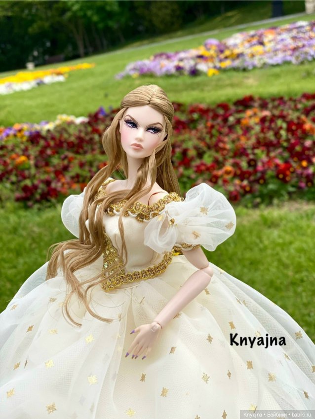 Аутфит Barbie as Empress Sissy, 1996 (фото 9)