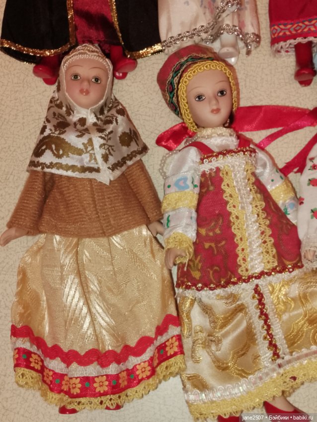 Коллекция кукол в народных костюмах (6 кукол, одним лотом) (фото 5)